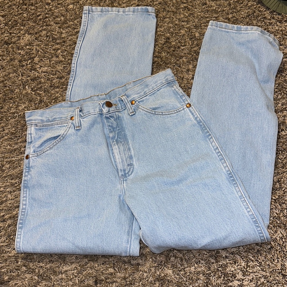 Wrangler light washed jeans🌙🌙